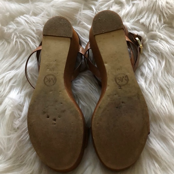 MK platform Sandals. - Picture 3 of 3